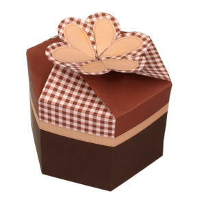 Papercraft - Caja regalo marrón