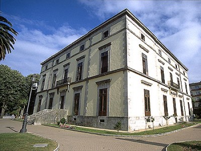 Papercraft del Palacio Manzanedo en Cantabria, España. Manualidades a Raudales.
