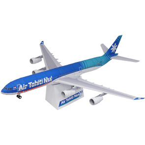Papercraft del avión Airbus A340-300 de Air Tahiti Nui. Manualidades a Raudales.