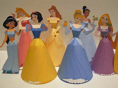Papercraft imprimible, recortable y armable de las Princesas Disney. Manualidades a Raudales.